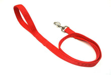 Load image into Gallery viewer, 45&quot; Short Dog Walking Lead In Red